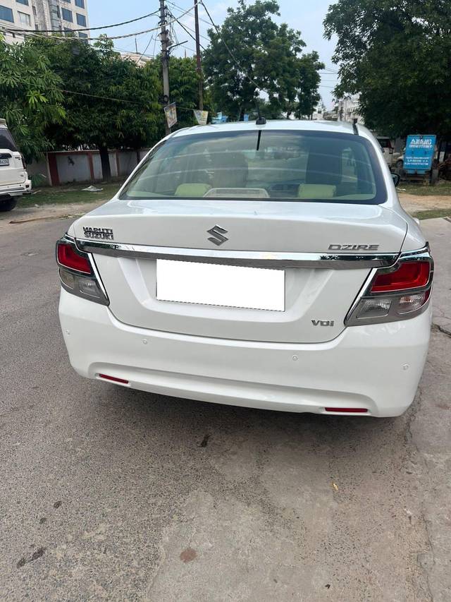 https://images10.gaadi.com/usedcar_image/4286076/original/processed_5bf998bc5b3f5a22064b2b9726c9a143.jpg?imwidth=6401