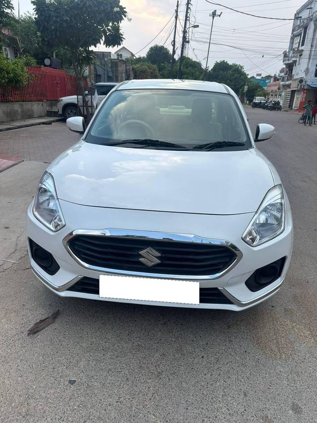 https://images10.gaadi.com/usedcar_image/4286076/original/processed_8c6d5b2a33f248c14f4dd8f66f6d6158.jpg?imwidth=6402