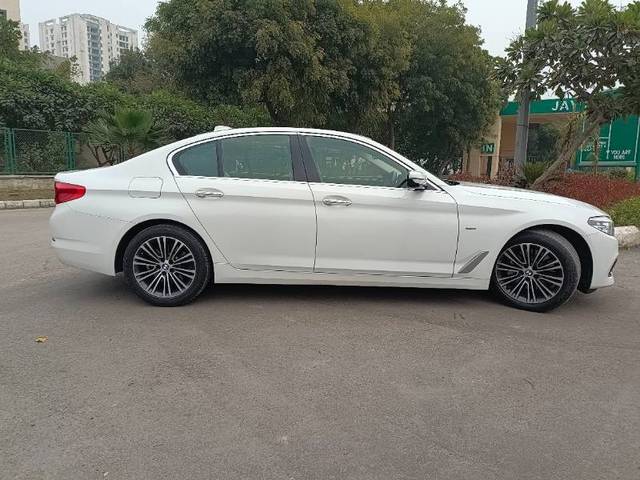 https://images10.gaadi.com/usedcar_image/4286107/original/bf65c936d8a1b4f83a12d5b9e49469aa.jpg?imwidth=6402