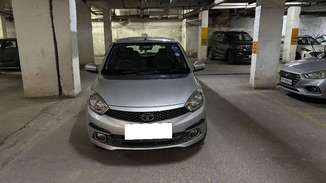 https://images10.gaadi.com/usedcar_image/4286109/original/3adb46f16e2830cd52bf4c6c9cc38992.jpg?imwidth=6400