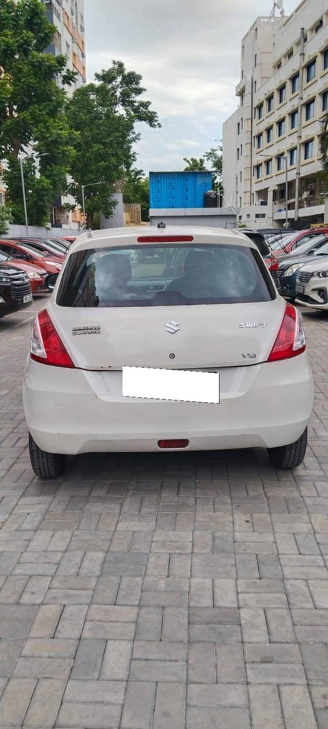 https://images10.gaadi.com/usedcar_image/4286182/original/processed_1a4bcb9cdce72031261bc15292fad415.jpg?imwidth=6402