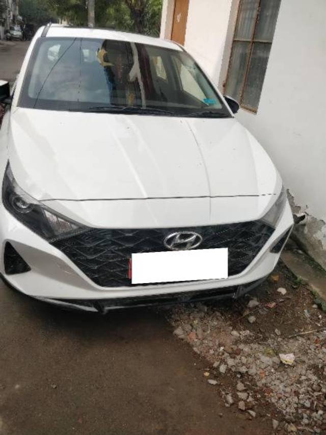 https://images10.gaadi.com/usedcar_image/4286190/original/processed_ea60feb4-b159-4f7e-8b60-375416970d35.jpg?imwidth=6400