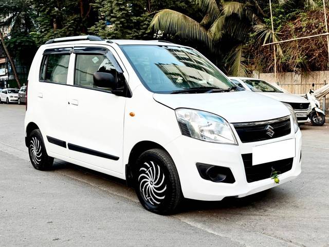 https://images10.gaadi.com/usedcar_image/4286223/original/processed_1f2b89b4da690908fbde8dba7d730bcd.jpg?imwidth=6400