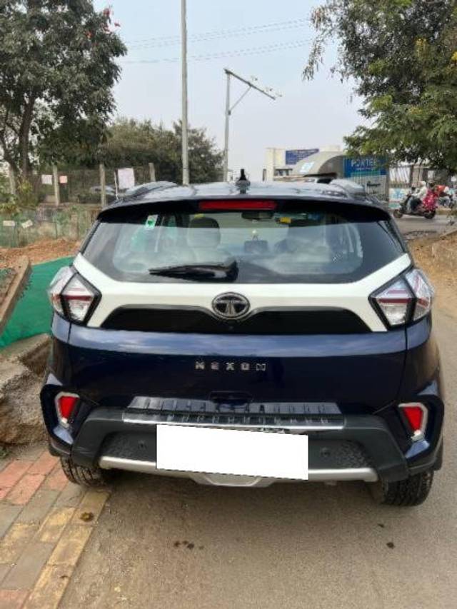 https://images10.gaadi.com/usedcar_image/4286234/original/processed_fc566972-f978-4e73-953f-232431b6e05a.jpg?imwidth=6402