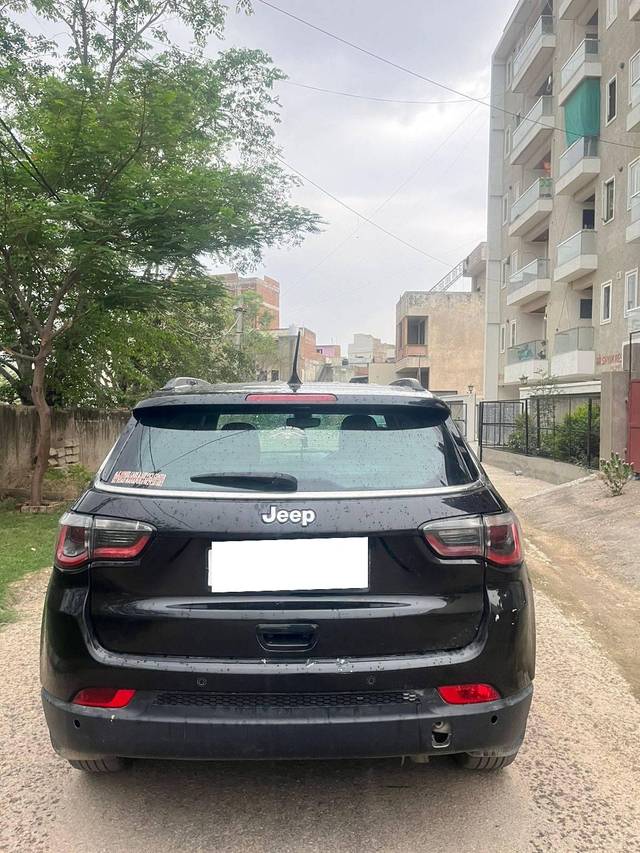 https://images10.gaadi.com/usedcar_image/4286264/original/processed_cf962deea1f7e2be701fbc707e647d40.jpg?imwidth=6401