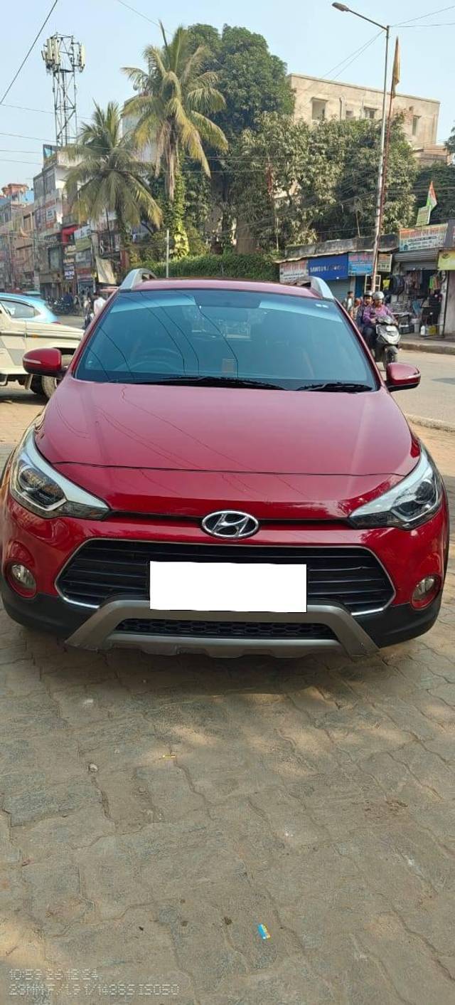 https://images10.gaadi.com/usedcar_image/4286267/original/processed_eeb477e85cd32846213518498f1ee3e4.jpg?imwidth=6400