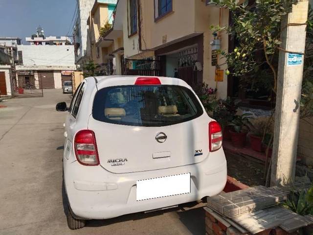 https://images10.gaadi.com/usedcar_image/4286301/original/processed_770deea2-6b34-4558-ac66-08855cbd0b6b.jpg?imwidth=6401