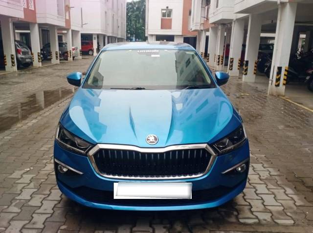 https://images10.gaadi.com/usedcar_image/4286305/original/processed_29997026ab8ba88915fff463e7aa2727.jpg?imwidth=6400