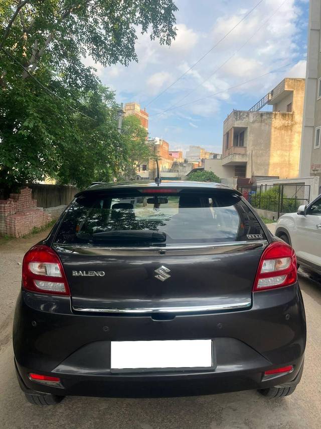 https://images10.gaadi.com/usedcar_image/4286319/original/processed_d32db98bdc8502d9106c869a676f3d10.jpg?imwidth=6401