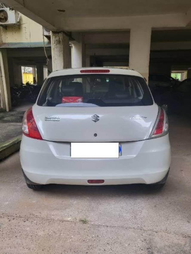 https://images10.gaadi.com/usedcar_image/4286326/original/processed_d5237514-3c08-4bf0-9771-fd090d0d6851.jpg?imwidth=6402