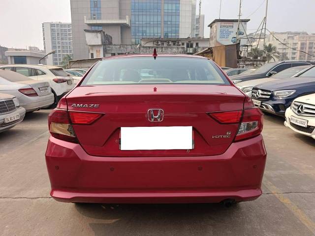 https://images10.gaadi.com/usedcar_image/4286348/original/processed_154eda8d54359da220ca108f64457cf0.jpg?imwidth=6401