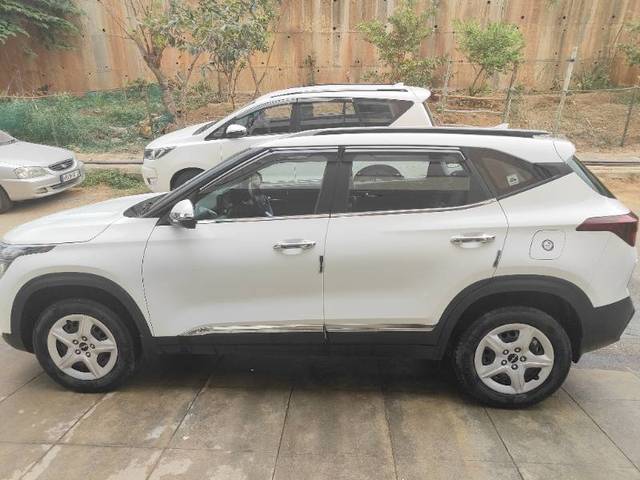 https://images10.gaadi.com/usedcar_image/4286385/original/c2dfe45dea890bafa1f31f10ab7e65dd.jpg?imwidth=6402