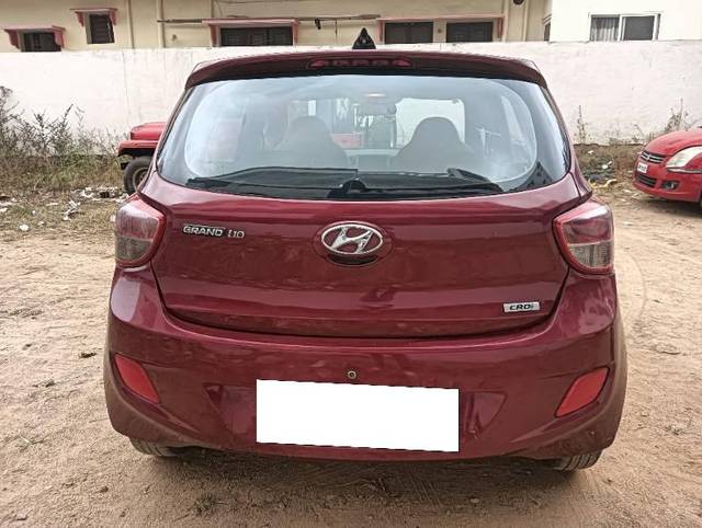 https://images10.gaadi.com/usedcar_image/4286412/original/processed_fdb18041-6579-4b37-986c-4b05344cadef.jpg?imwidth=6402