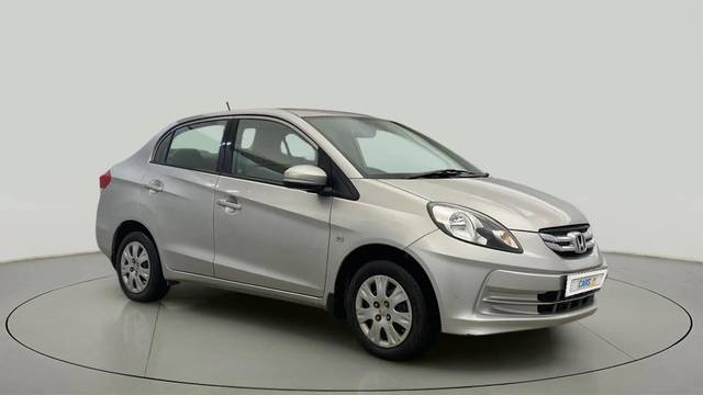 https://images10.gaadi.com/usedcar_image/4286420/original/3fc254992706546056009303145bff9d.jpg?imwidth=6400