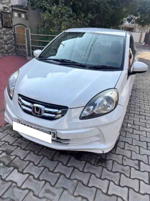 https://images10.gaadi.com/usedcar_image/4286424/original/processed_30838523-2b1e-4f6b-a1a2-72b148c20d68.jpeg?imwidth=6400