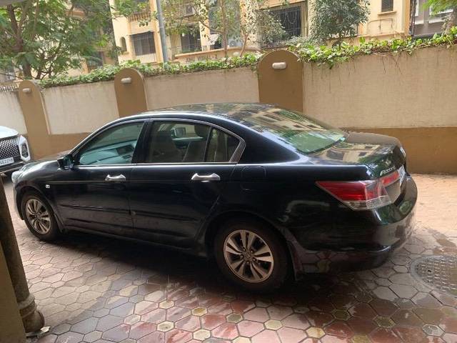 https://images10.gaadi.com/usedcar_image/4286488/original/e8fab53c23c360a735d8de43f9add34d.jpeg?imwidth=6402