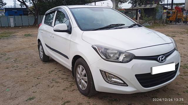 https://images10.gaadi.com/usedcar_image/4286511/original/processed_28265ac7870d6dde281b2939705d3366.jpg?imwidth=6401