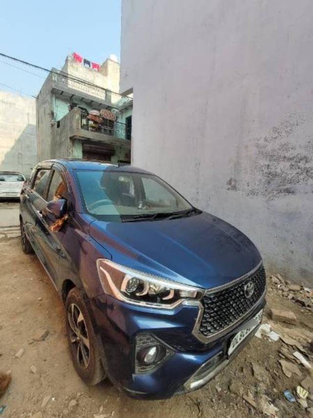 https://images10.gaadi.com/usedcar_image/4286538/original/d263a79f1ec658b4ec08fa9628abc608.jpg?imwidth=6400