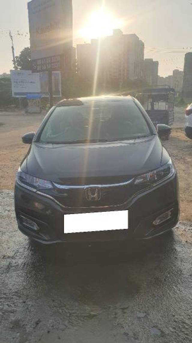 https://images10.gaadi.com/usedcar_image/4286540/original/1ab2dc3b956dc34aec7c862a83dc6ac7.jpg?imwidth=6400