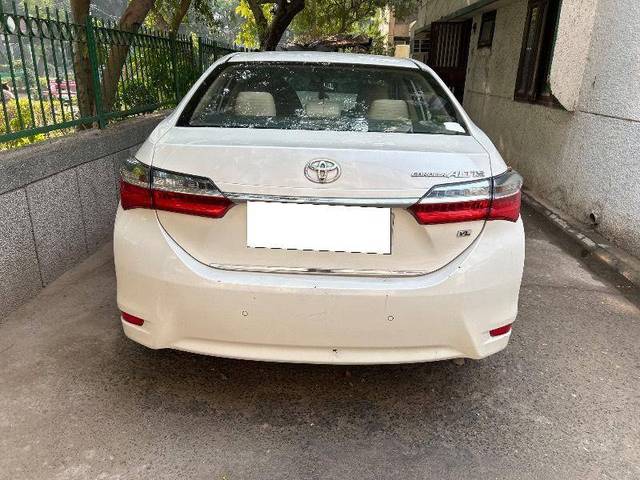 https://images10.gaadi.com/usedcar_image/4286541/original/35eb2f097c6d3e6c84d4edbe4423d028.jpg?imwidth=6401