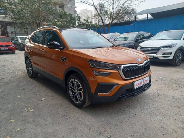 https://images10.gaadi.com/usedcar_image/4286544/original/processed_1e64ab55f194ba3bc45ce4e6d2512ac4.jpeg?imwidth=6400