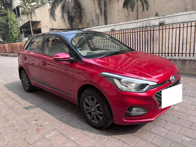 https://images10.gaadi.com/usedcar_image/4286557/original/processed_dc4cba3aec04a527d3e620a24d37bb10.jpg?imwidth=6400