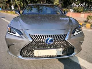 Lexus ES Lexus ES 300h Exquisite 2020-2022