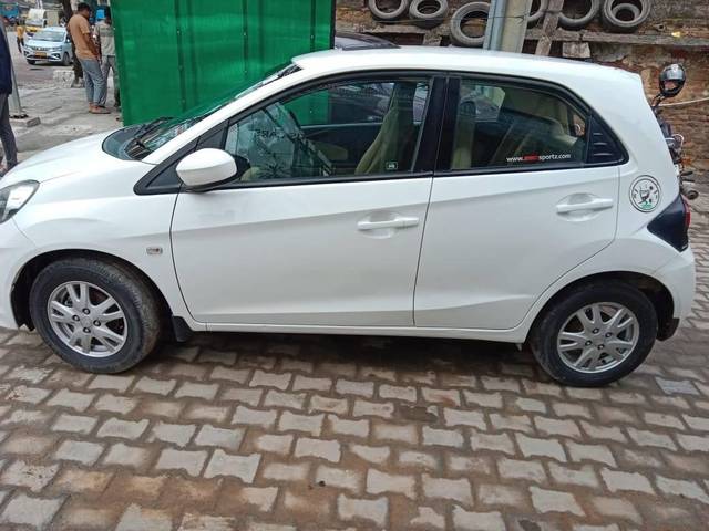 https://images10.gaadi.com/usedcar_image/4286607/original/processed_cff3bd34876a5917c5ac5cf07daf1e6e.jpg?imwidth=6401