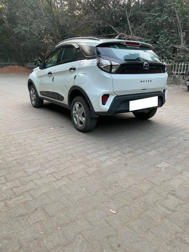 https://images10.gaadi.com/usedcar_image/4286616/original/processed_b36367eaab5b2db3dd8db557cad841cc.jpg?imwidth=6402