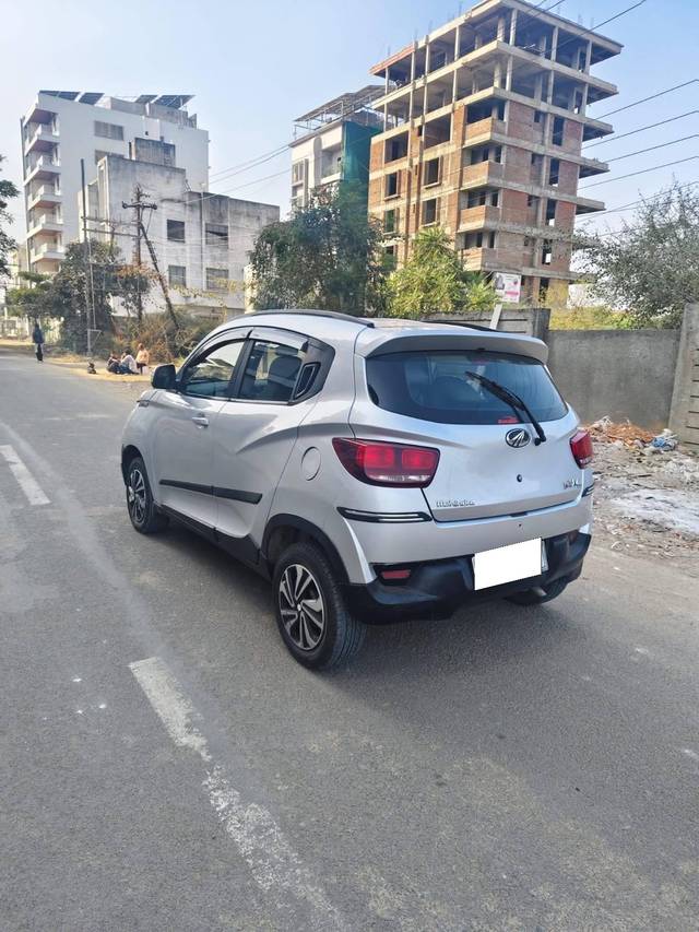 https://images10.gaadi.com/usedcar_image/4286624/original/processed_cb620d9fc8b952432e8f339046bfa901.jpg?imwidth=6402