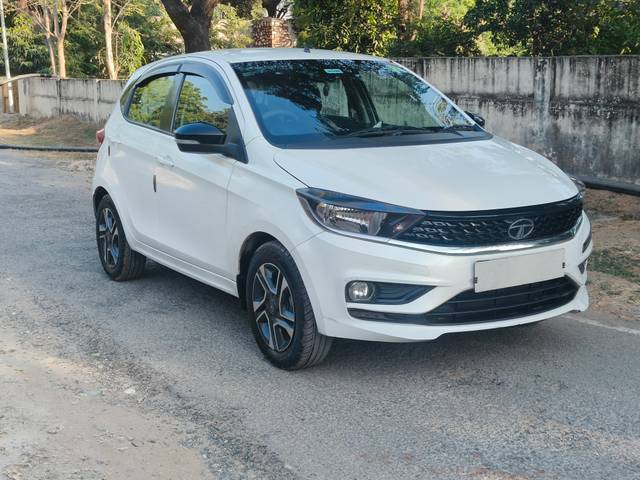 https://images10.gaadi.com/usedcar_image/4286655/original/6d6b52400642968a6333b7a72b28a5ca.jpg?imwidth=6400