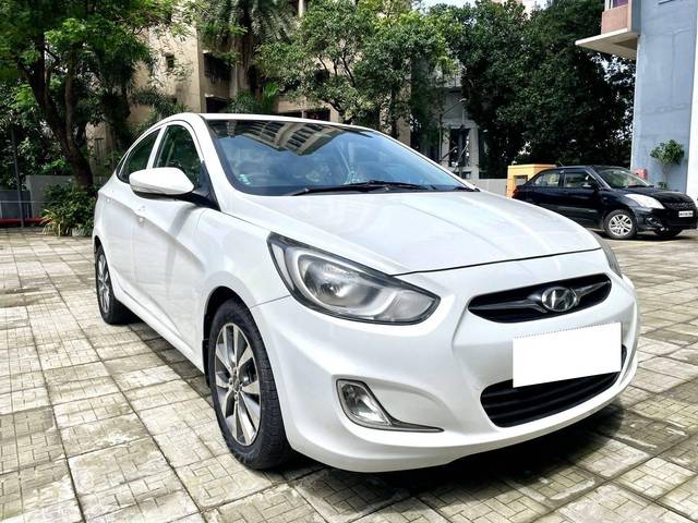 https://images10.gaadi.com/usedcar_image/4286668/original/processed_5f6270f03d412eaffad43bb68d8c65cc.jpg?imwidth=6400