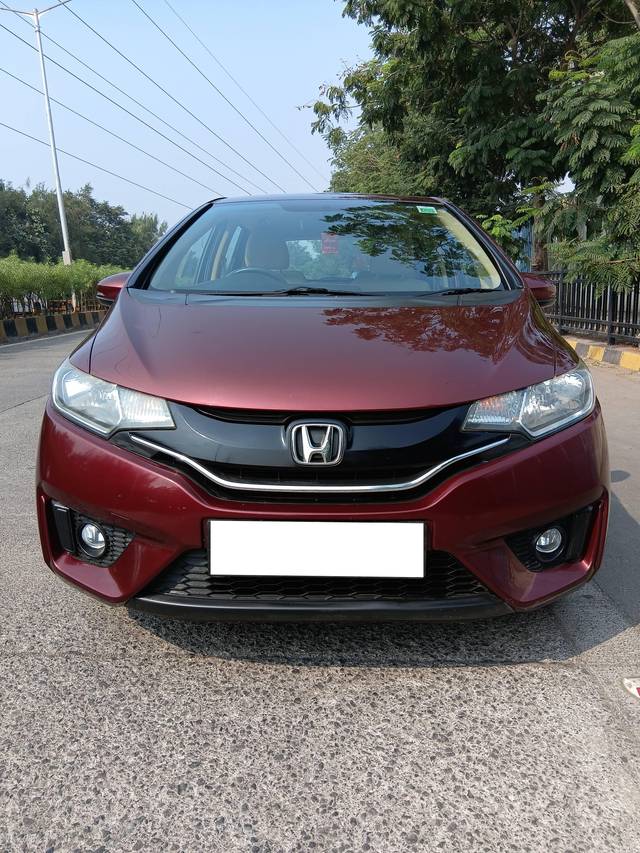 https://images10.gaadi.com/usedcar_image/4286685/original/processed_d9afc5b545b03d8030e2fb7121971846.jpg?imwidth=6400