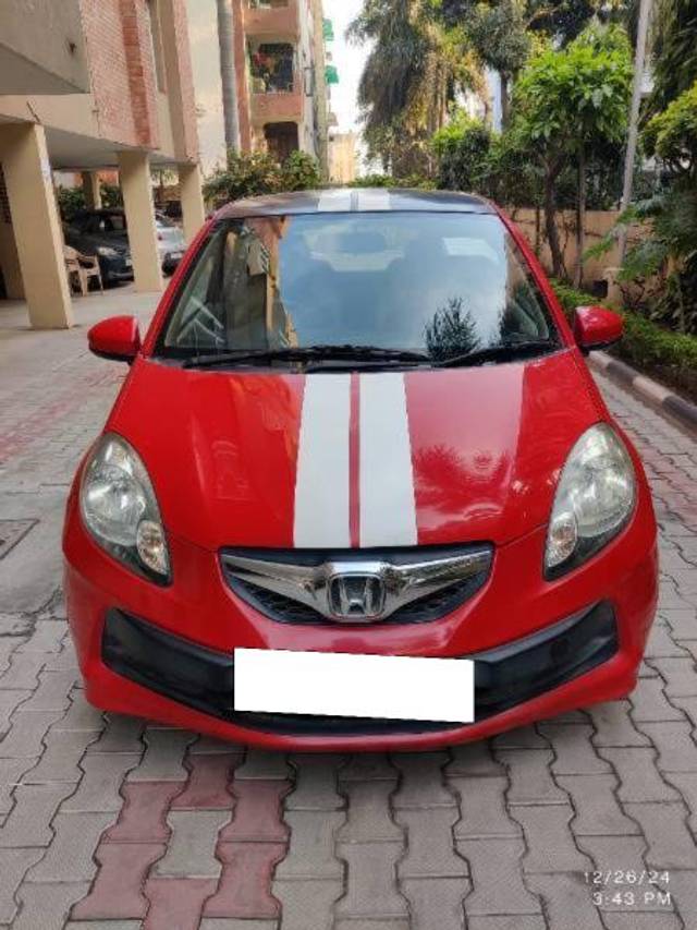 https://images10.gaadi.com/usedcar_image/4286761/original/processed_528cfcd6-0e69-4dc3-998d-343dfb41a6df.jpg?imwidth=6401