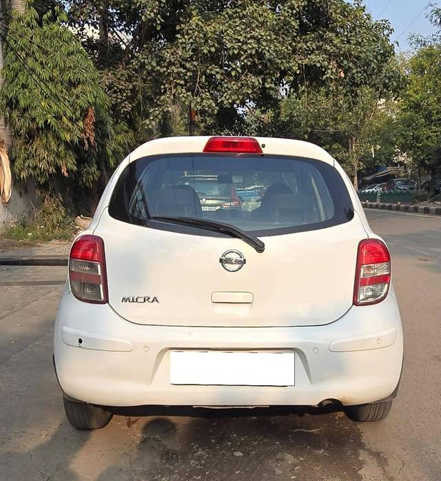 https://images10.gaadi.com/usedcar_image/4286766/original/processed_d58eaca9e1591e9fbd289031cd527972.jpg?imwidth=6402