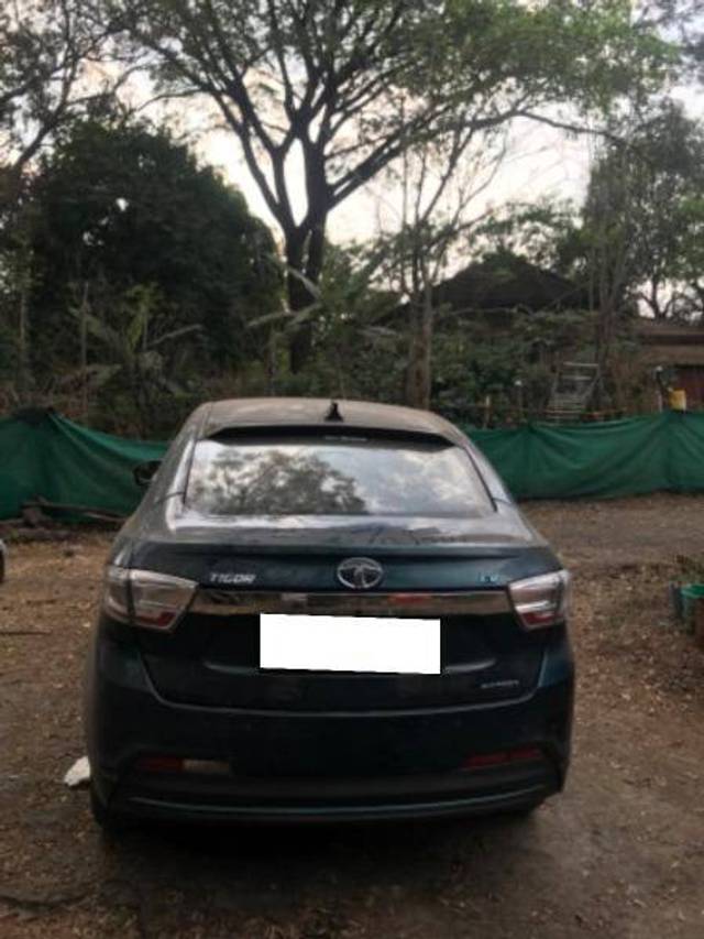 https://images10.gaadi.com/usedcar_image/4286781/original/b437f58ef24d93bf51e07eb43fd7d7de.jpeg?imwidth=6401