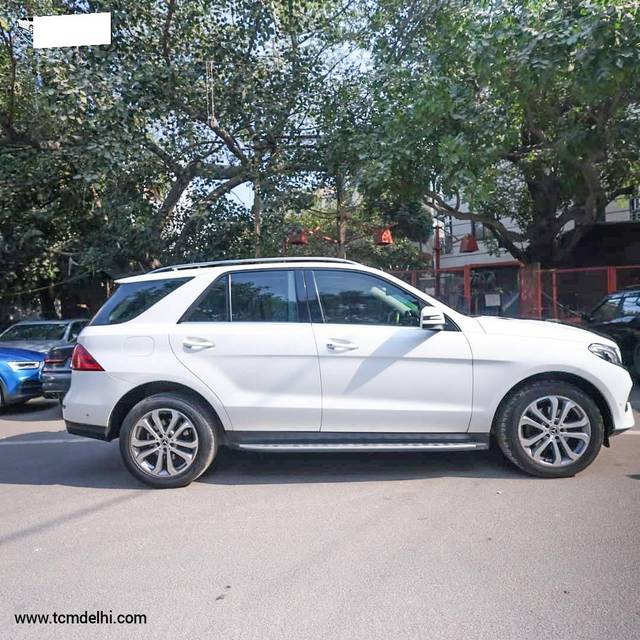 https://images10.gaadi.com/usedcar_image/4286826/original/processed_084c68582b762054a3cb3e7b93e88b12.jpg?imwidth=6401