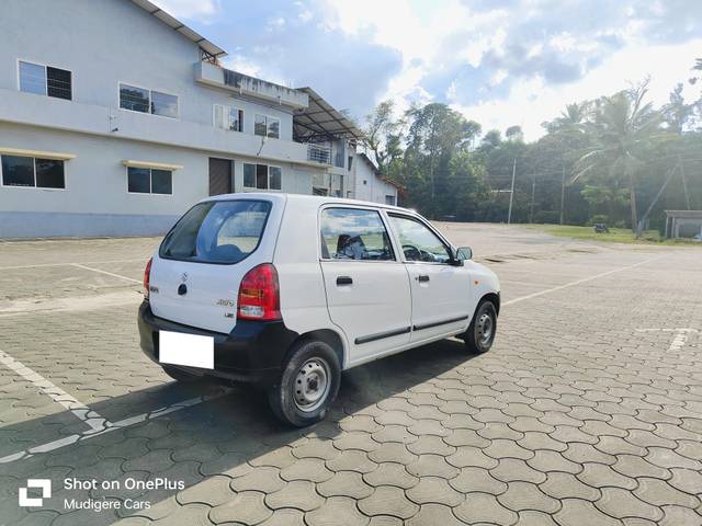 https://images10.gaadi.com/usedcar_image/4286998/original/processed_07c669c176debe3b08fd95452ff156c9.jpg?imwidth=6402