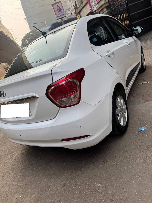 https://images10.gaadi.com/usedcar_image/4287011/original/processed_fd15de0b3dd6f90eecaf2c28430c96a1.jpg?imwidth=6402