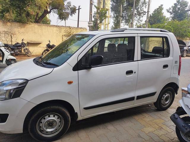 https://images10.gaadi.com/usedcar_image/4287018/original/processed_9a1b622acadebd21e5dab2f778f6698b.jpg?imwidth=6401