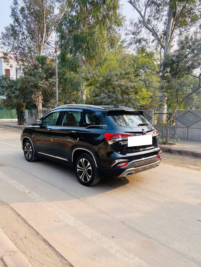 https://images10.gaadi.com/usedcar_image/4287019/original/processed_acaf5f0baceaec2eb9d54434b4418ea4.jpg?imwidth=6402