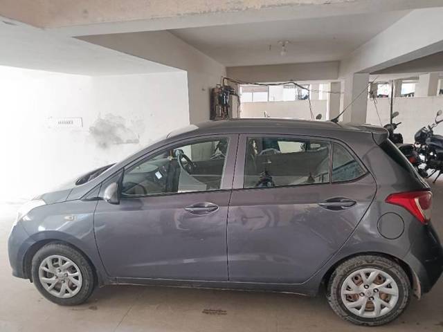 https://images10.gaadi.com/usedcar_image/4287029/original/processed_c2f53af5-2521-4234-a451-ef81032985b0.jpg?imwidth=6400