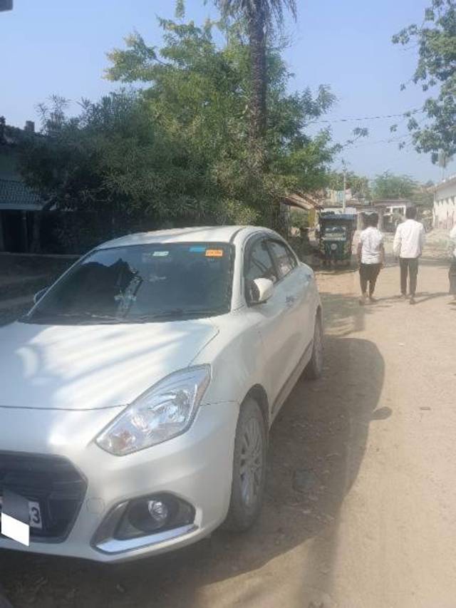 https://images10.gaadi.com/usedcar_image/4287141/original/processed_ea40b5de-7910-4707-a238-0906607fb613.jpg?imwidth=6400