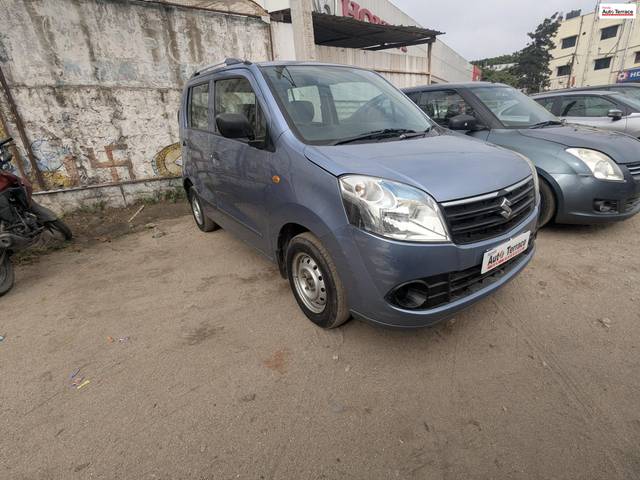 https://images10.gaadi.com/usedcar_image/4287508/original/869f1ba30e735dbc3b66ea60ac2e1745.jpg?imwidth=6400