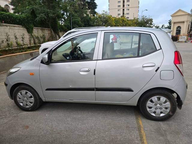 https://images10.gaadi.com/usedcar_image/4287520/original/23090dbfde9ed0fab24807109fd12677.jpg?imwidth=6402