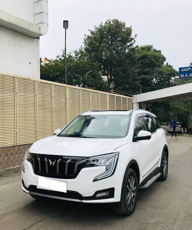 https://images10.gaadi.com/usedcar_image/4287604/original/processed_eacacd3975de13d04739b5d06762a673.jpg?imwidth=6402