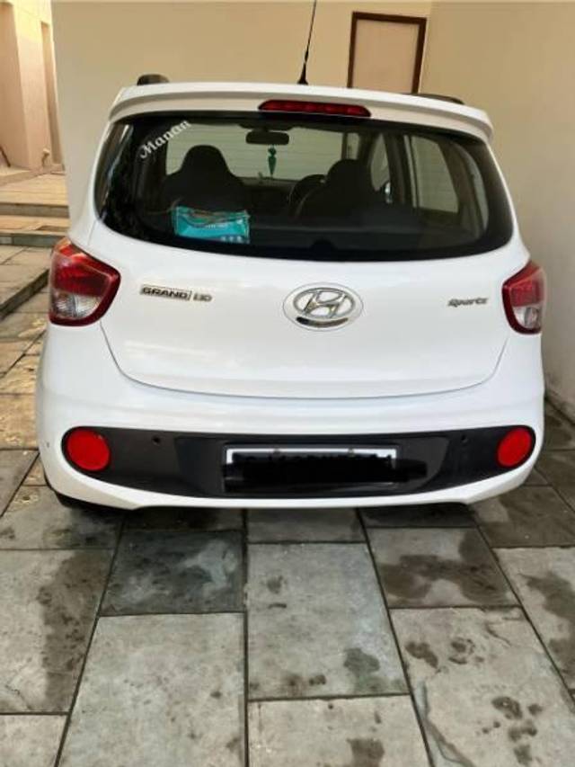 https://images10.gaadi.com/usedcar_image/4287629/original/processed_cdcb1d23-58a9-44fa-b1bf-776c67fda45a.jpeg?imwidth=6401