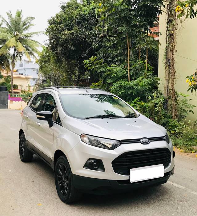 https://images10.gaadi.com/usedcar_image/4287638/original/processed_b046c75b0fda569801136aebaf8708b7.jpeg?imwidth=6400