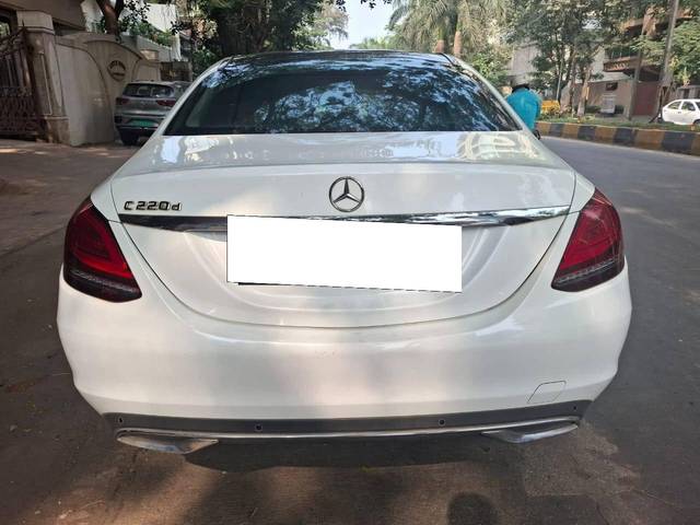 https://images10.gaadi.com/usedcar_image/4287741/original/processed_0ce6ce177913e1b737c50e91a1e970fc.jpg?imwidth=6401