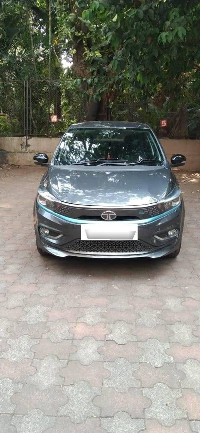 https://images10.gaadi.com/usedcar_image/4287840/original/processed_1ca04b17e364b88c514233f330b13e46.jpeg?imwidth=6401